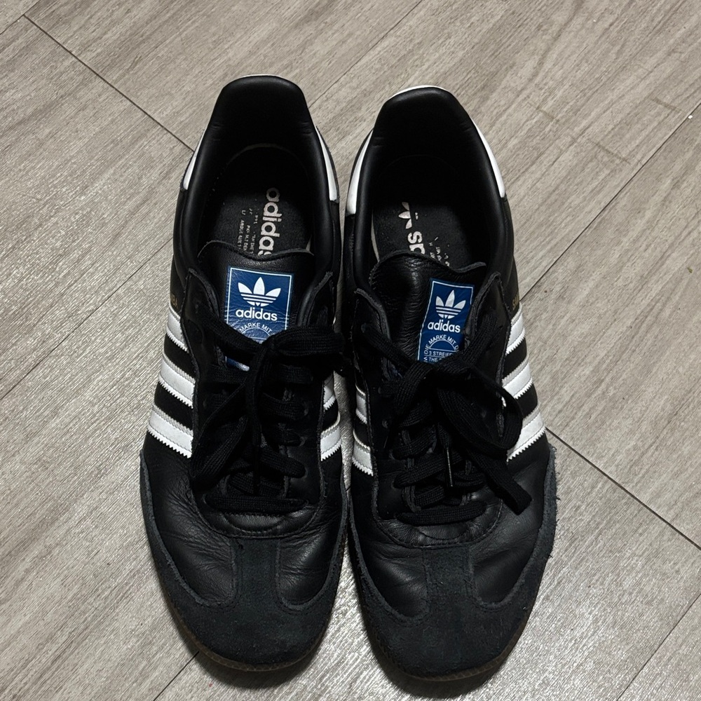Used Adidas Men's Classic Black and White Sneakers